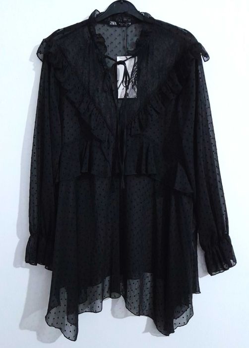 Blusa / Túnica preta assimétrica plumeti da Zara T: M Nova c/etiqueta
