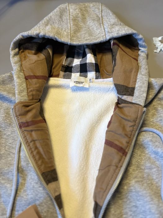 Зіпка від Burberry