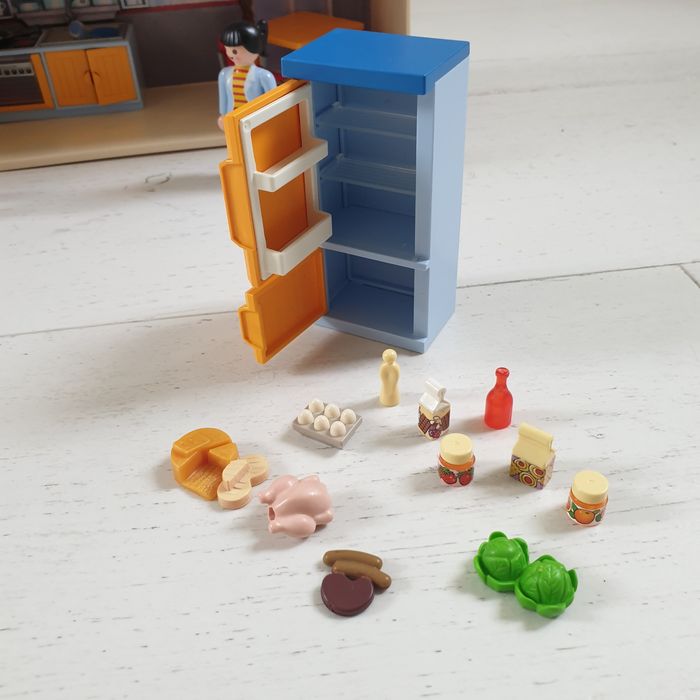 Playmobil domek z wyposażeniem w walizce