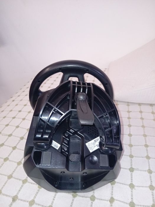 Volante ThrustMaster
