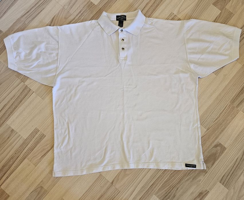 Футболка большого размера.