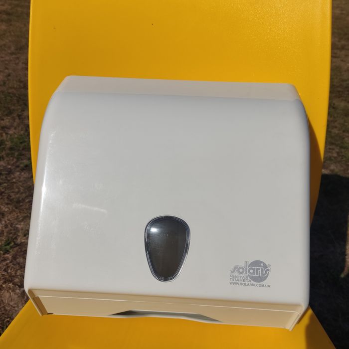 Тримач паперових рушників у пачках