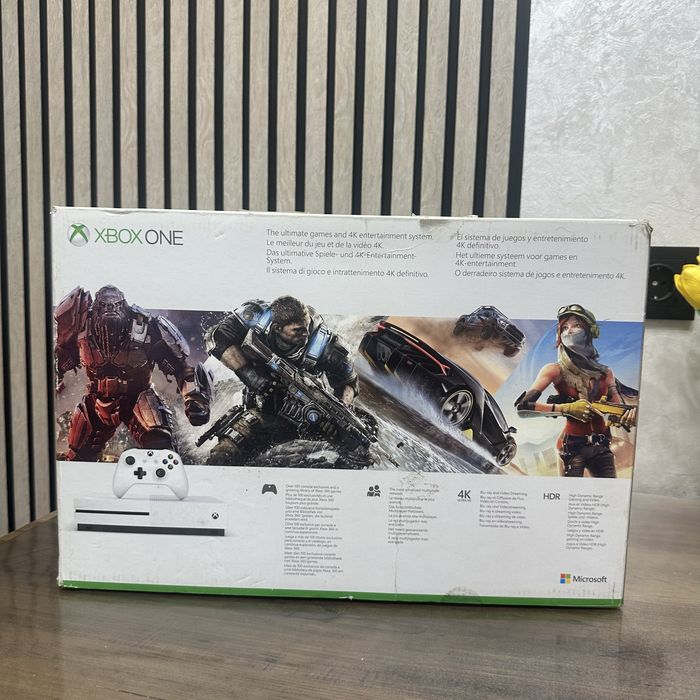 Игровая приставка XBOX  ONE