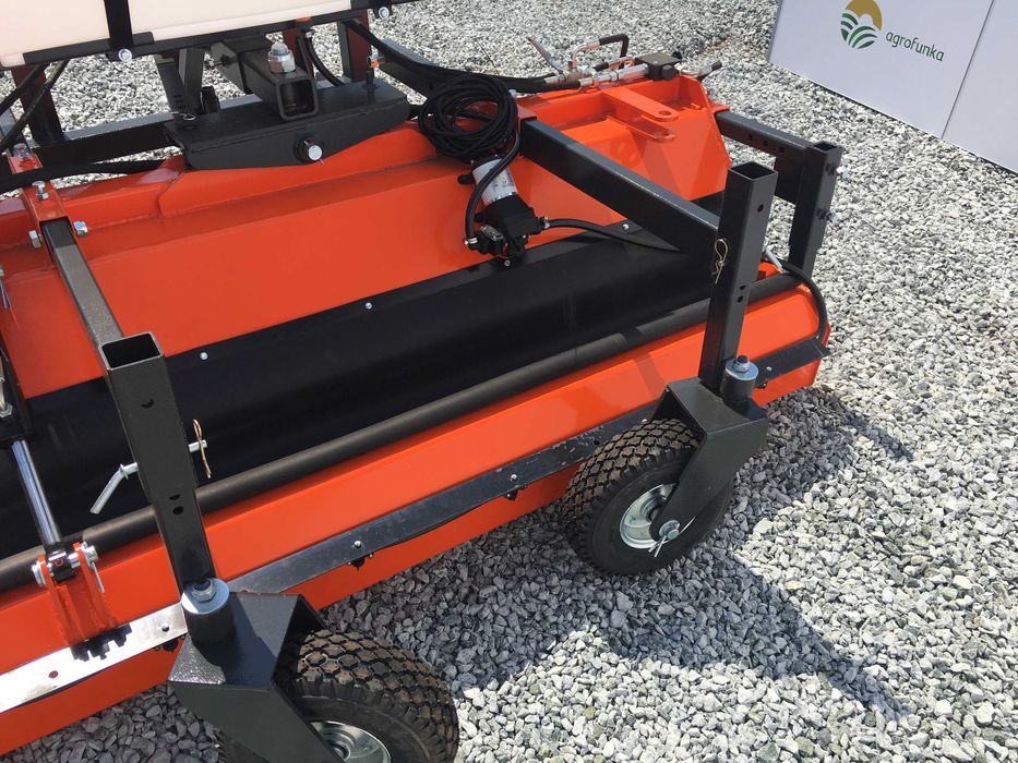 Zamiatarka 2,0m hydrauliczna szczotka do ciągnika Metal-Technik
