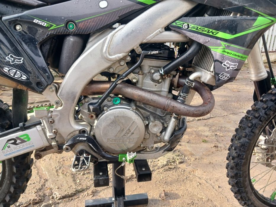 Гарний кавасакі 450