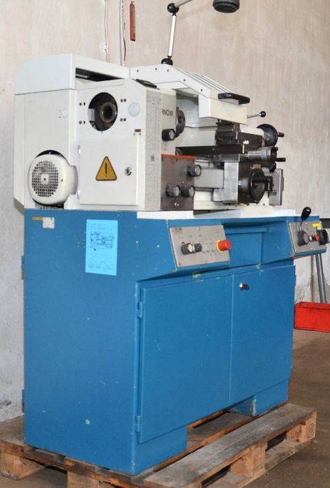 Tokarka uniwersalna LZ-250 TARNÓW 2000 r.
