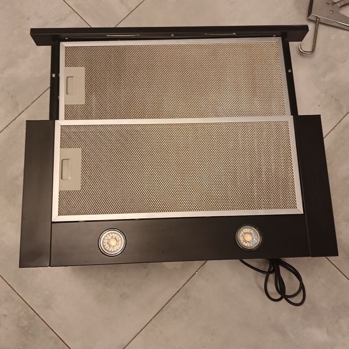 Okap bardzo dobry stan Amica