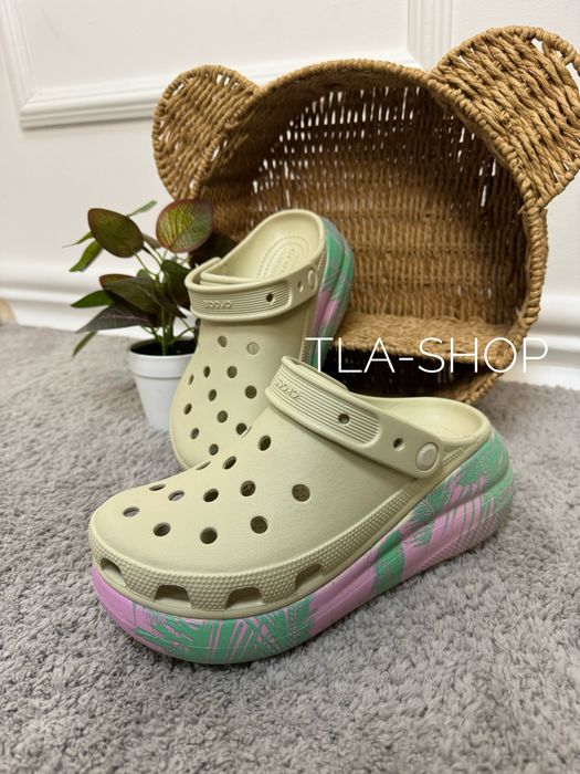 Crocs Classic Crush Spring Break Multi жіночі стильні крокси на платформі