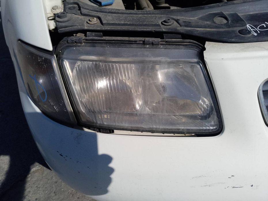 farol direito audi A3 8L