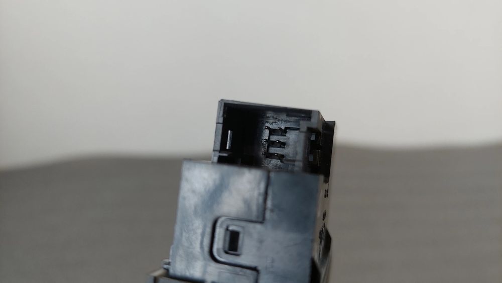 Botão / interruptor aquecimento de bancos PEUGEOT 308 SW II