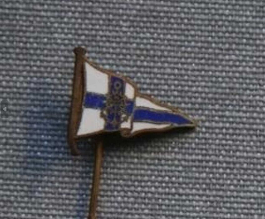 Pins C.C. 8 Tipi Mateus Rose e outros