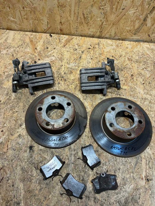 tarcze klocki zaciski tył zestaw vw volkswagen passat b5 lift fl