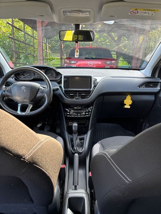 Peugeot 208 Super stan