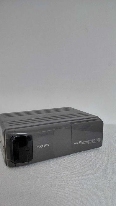 zmieniarka płyt SONY model CDX-601