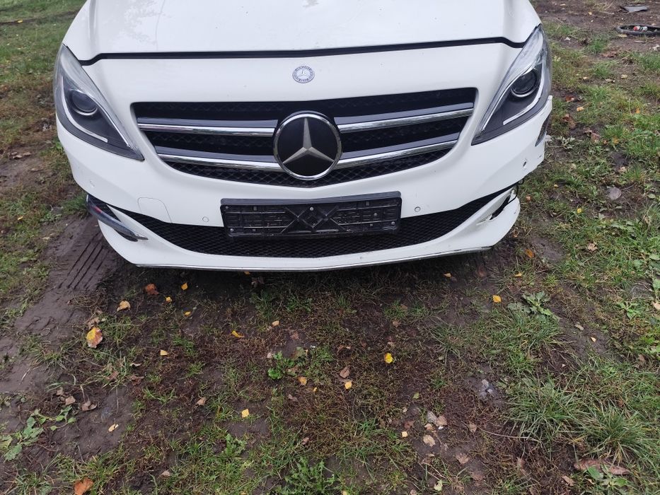 Бампер ,крило w242,w246 Мерседес