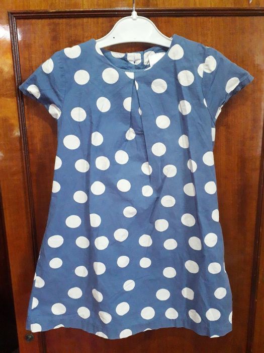 Продам платья 3-5 лет в садик