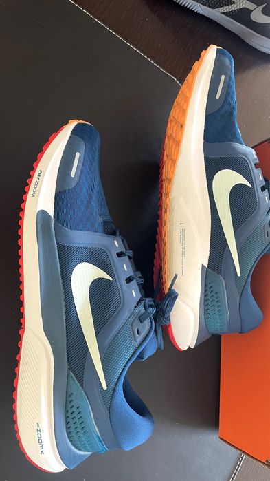 Sapatilhas de Running Air Zoom Vomero 16