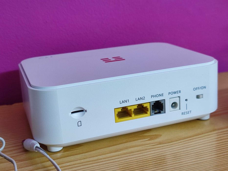 600mbps Askey RTL 6100 Router 4G+