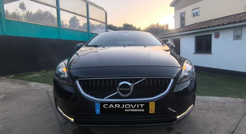 V40 2.0 D2 Inscription Geartronic 120cv cx Aut. — photo 3