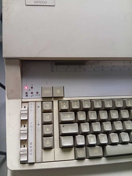Maquina de escrever Canon AP 1000, usada