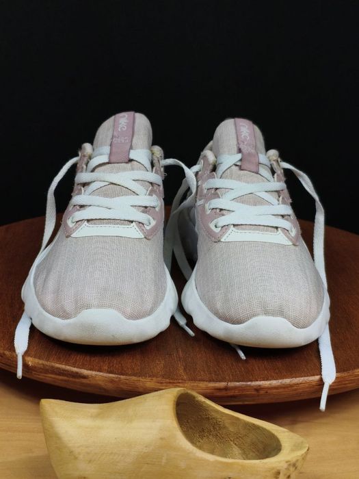 Buty r.37,5 Nike Explore Strada damskie