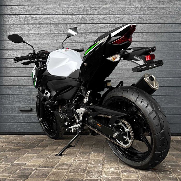 Продам мотоцикл Kawasaki Z400 (1634)