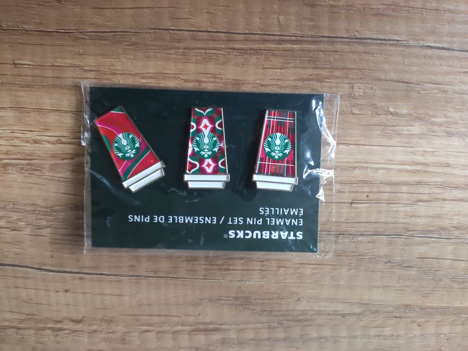 Przypinki Starbucks