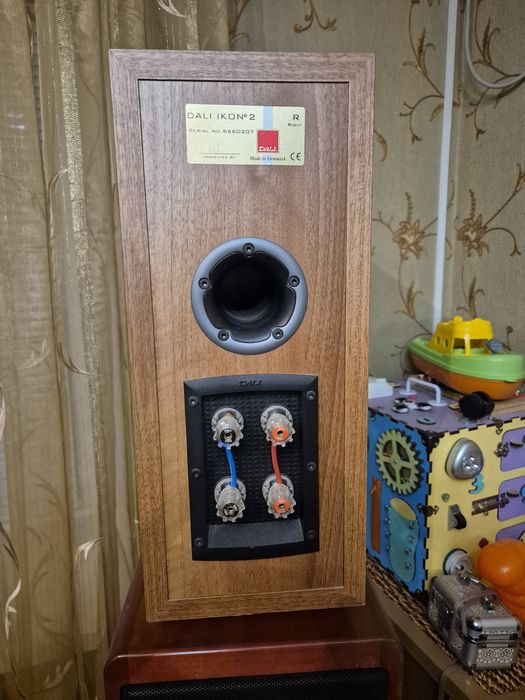 Акустика, колонки Dali Ikon 2