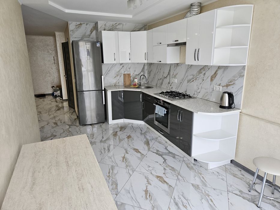 Подобово, посуточно  2к. Квартира в центральній частині міста. Звітні