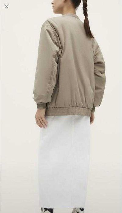 Бомбер Stradivarius