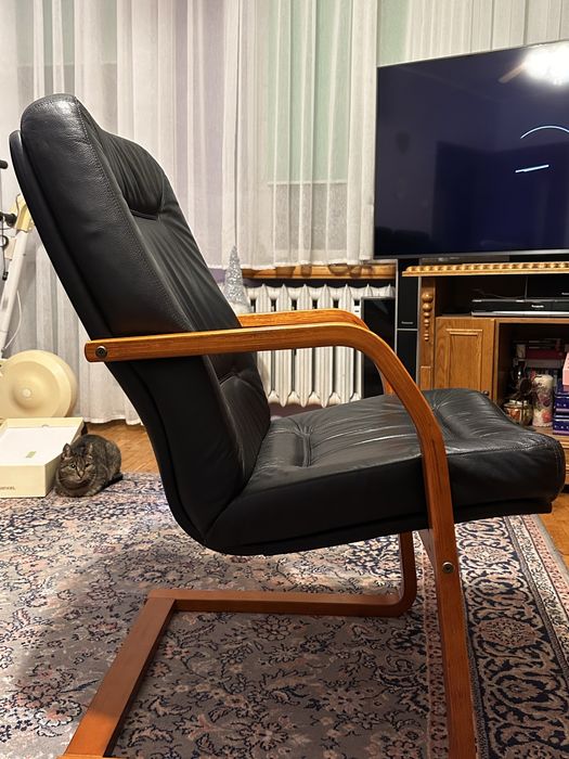 Fotel skórzany wygodny masywny krzesło