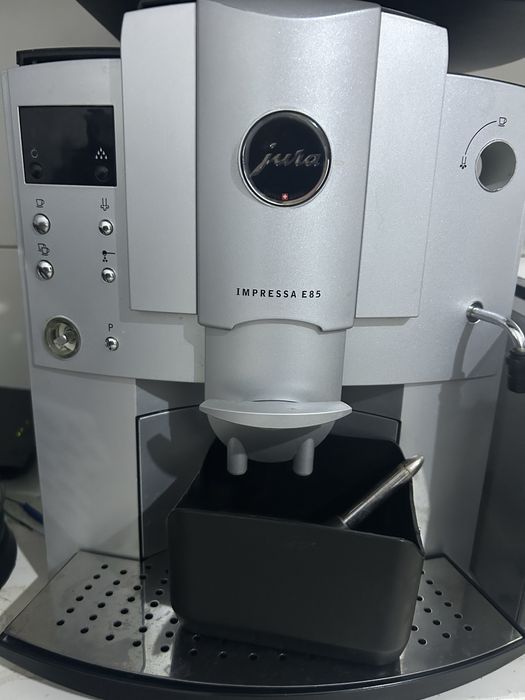 Продам кофемашину jura impressa e85