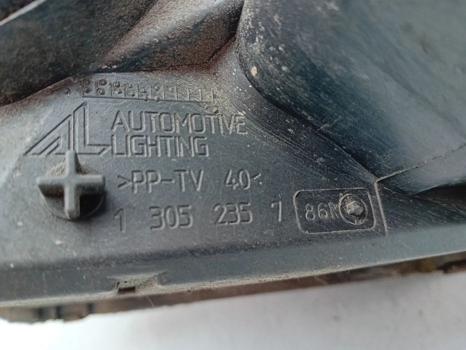 Ótica / farol direita AUDI A3 (8P1)