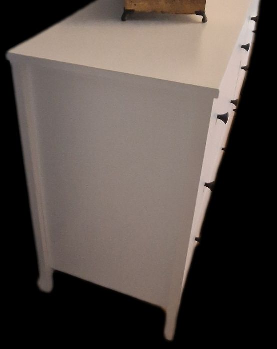 Cómoda branca com 6 gavetas