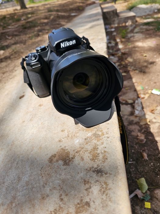 Máquina  fotográfica/filmar Nikkon p1100 Nova