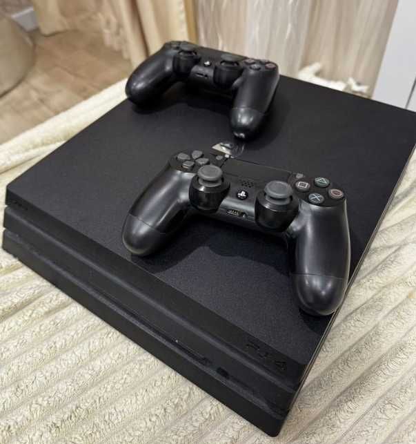 Sony Playstation 4 pro з дисками