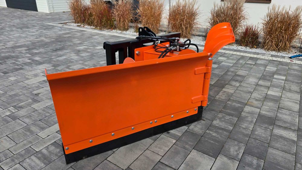 Pług strzałkowy Metal-Technik 2,6 m 3 m hydrauliczny V U TUZ euroramka do tura