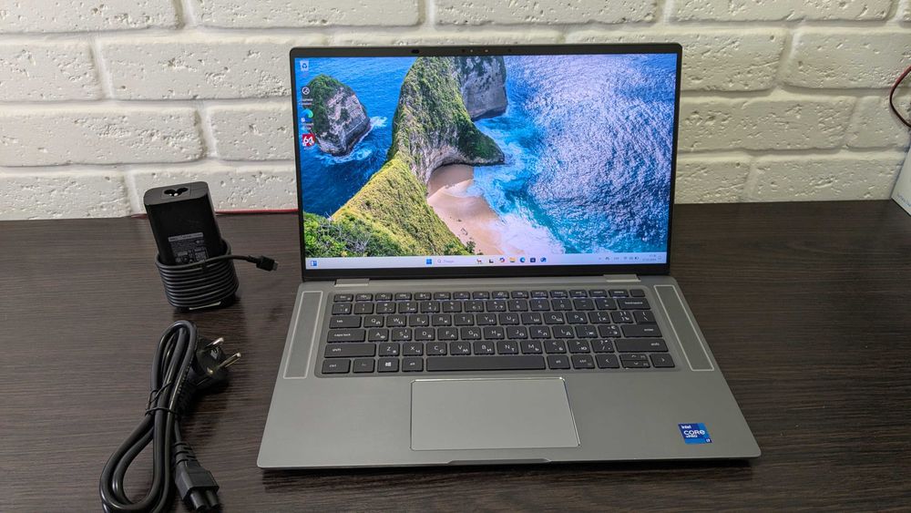 Dell Latitude 9520 - 15.6" - Core i7-1185G7/16gb/512gb #297