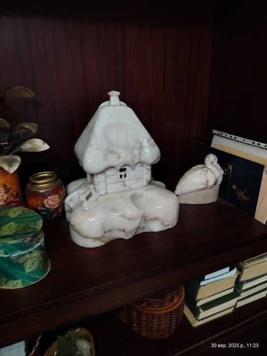 Продам меблі з натурального дерива