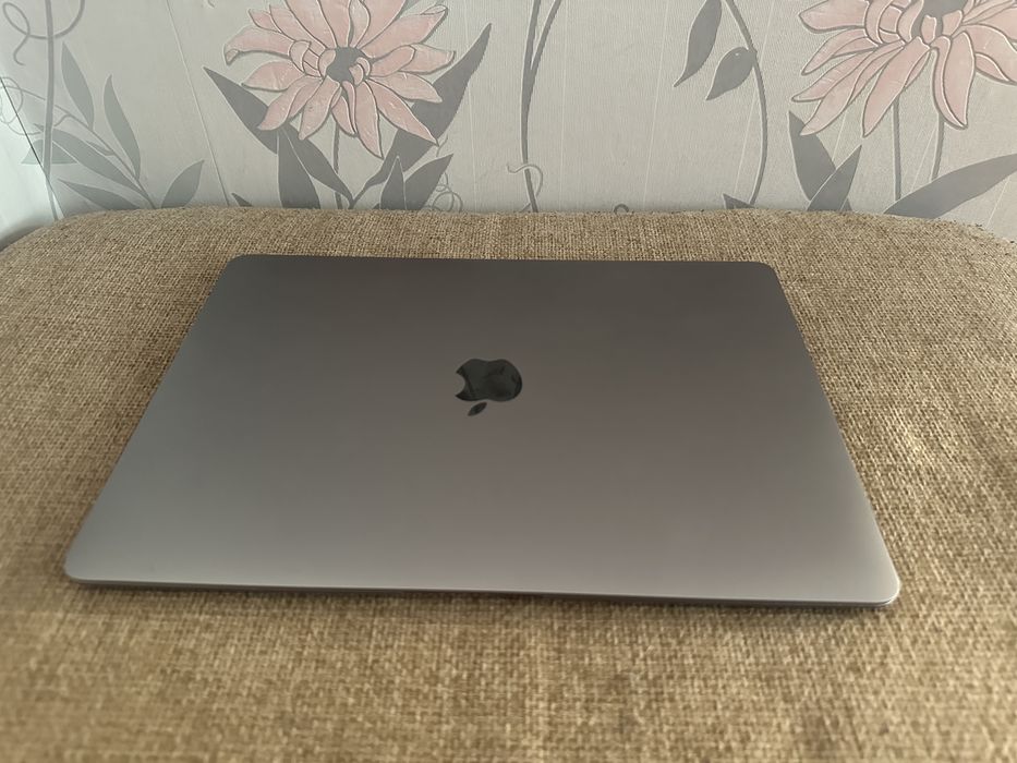 Macbook Air 16Gb