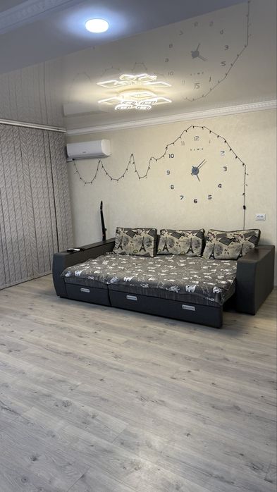 Вільна 2-кімн.квартира-студія. Подобово. Посуточно.