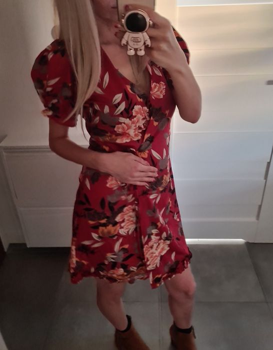 M 38 wzorzysta wiązana sukienka w kwiaty bufki