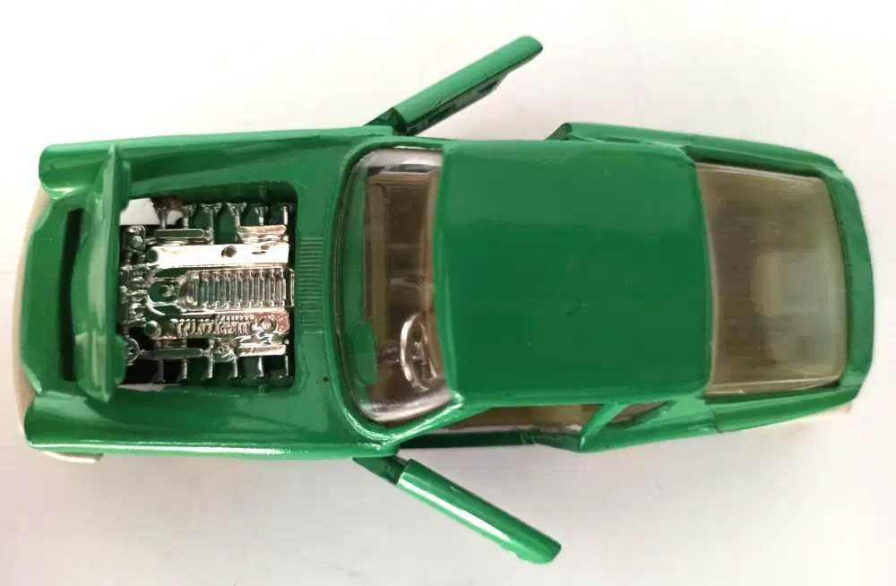 Колекційна модель автомобіля Maseratti mistral coupe. 1:43 CCCР