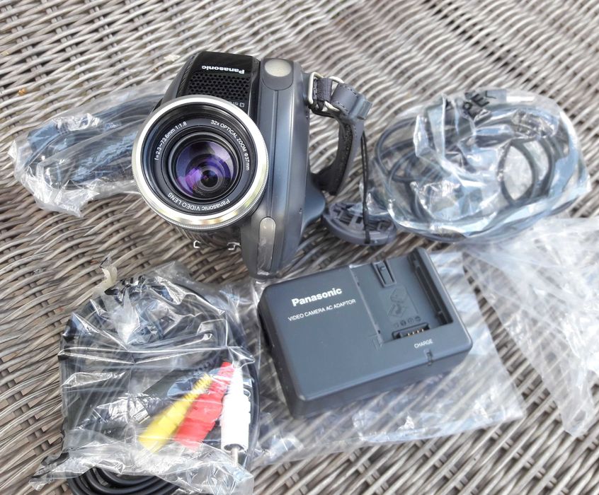 Відеокамера Panasonic нова