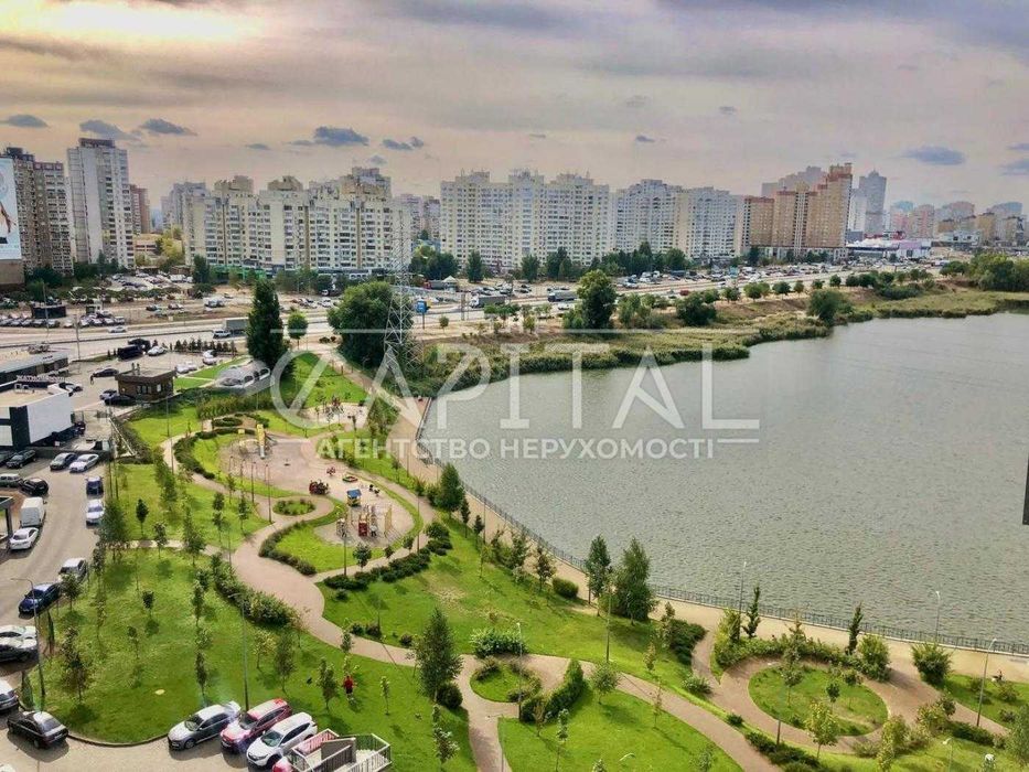 Продаж  Квартира ЖК Лебединый 42м2 вулиця Ревуцького Київ