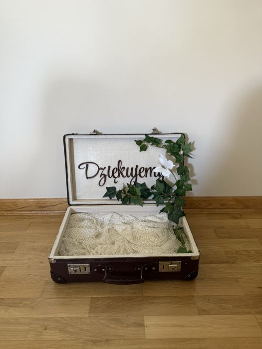 Walizka na koperty walizka ślubna vintage boho dziękujemy
