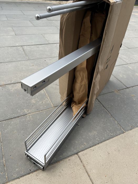 System do szafki blum Peka wyciąg wąski z półką i wieszakiem Silver 3D-X