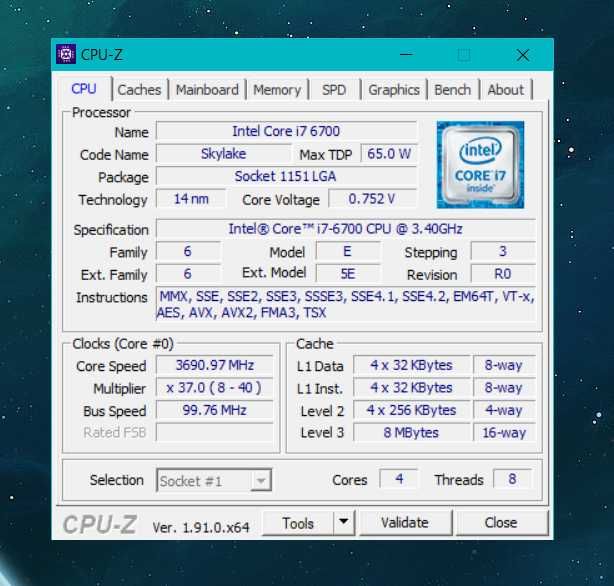 Komputer stacjonarny z procesorem Intel Core i7 szóstej generacji