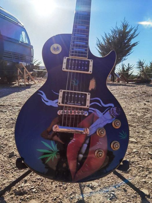 legend les paul guitar