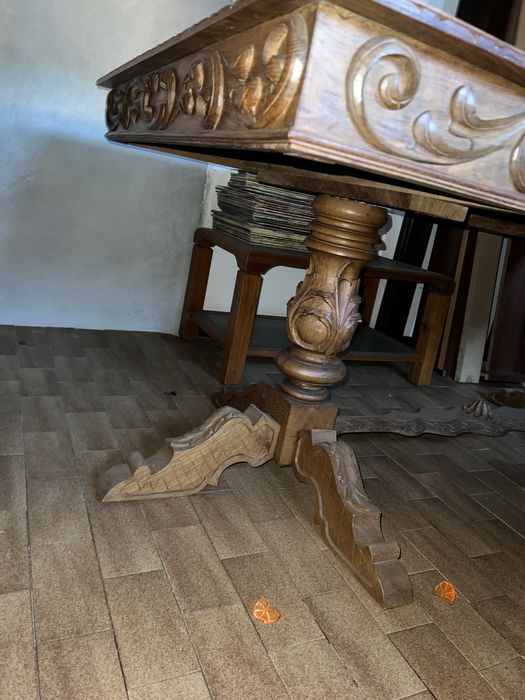 Mesa de sala clássica